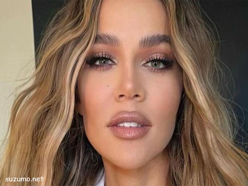 ริมฝีปากอวบอิ่มของ Khloe Kardashian