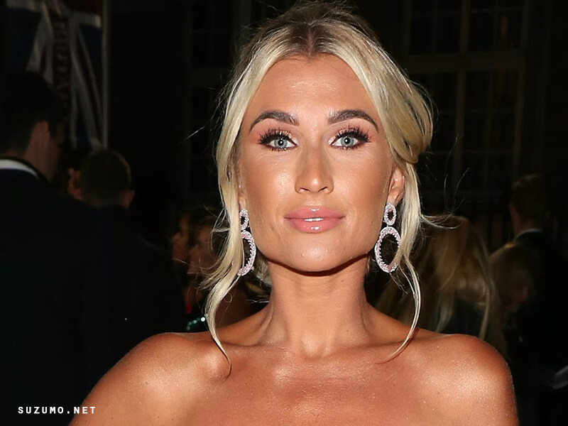 Billie Faiers